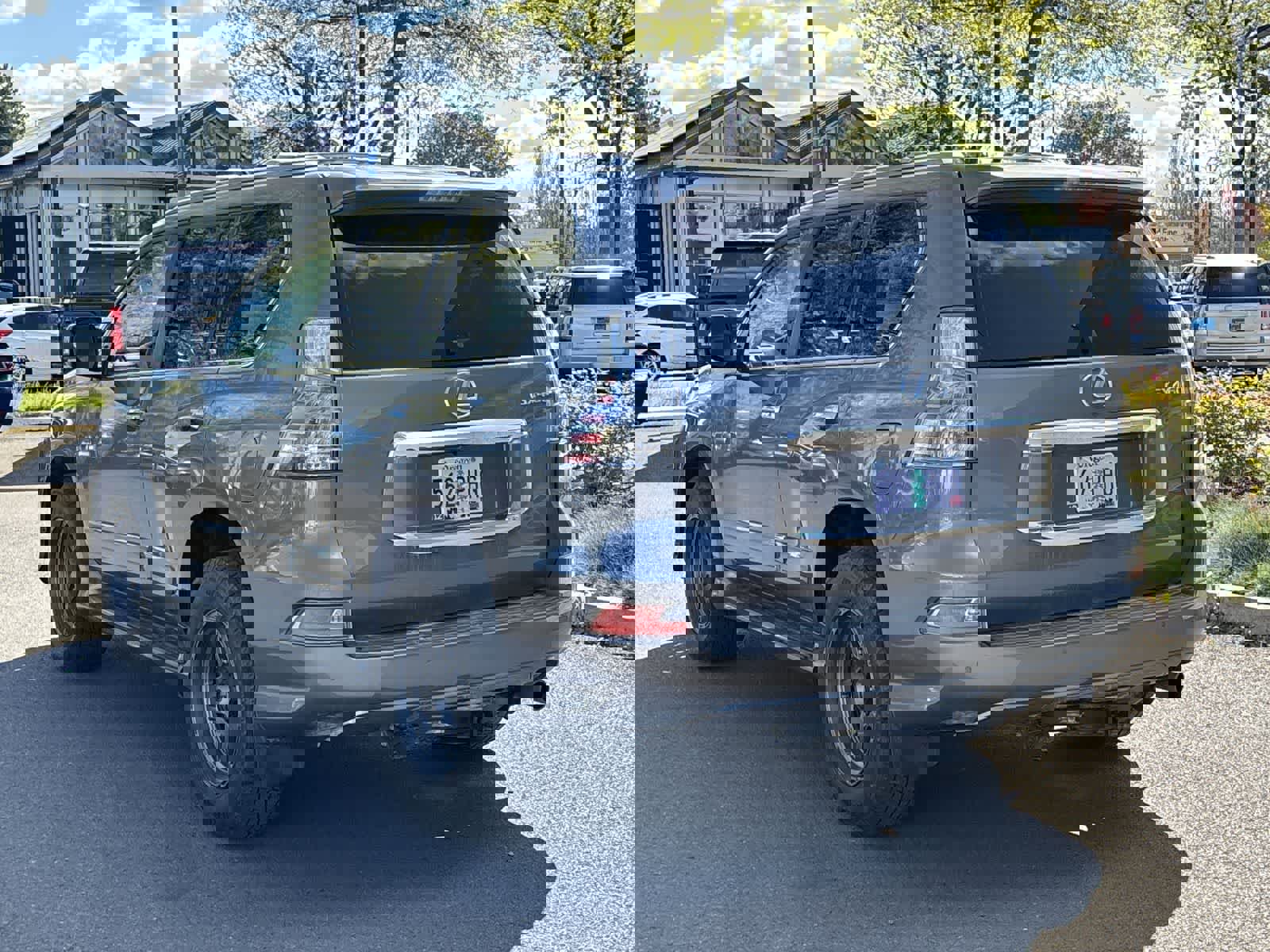 Used 2014 Lexus GX 460 Luxury image 3