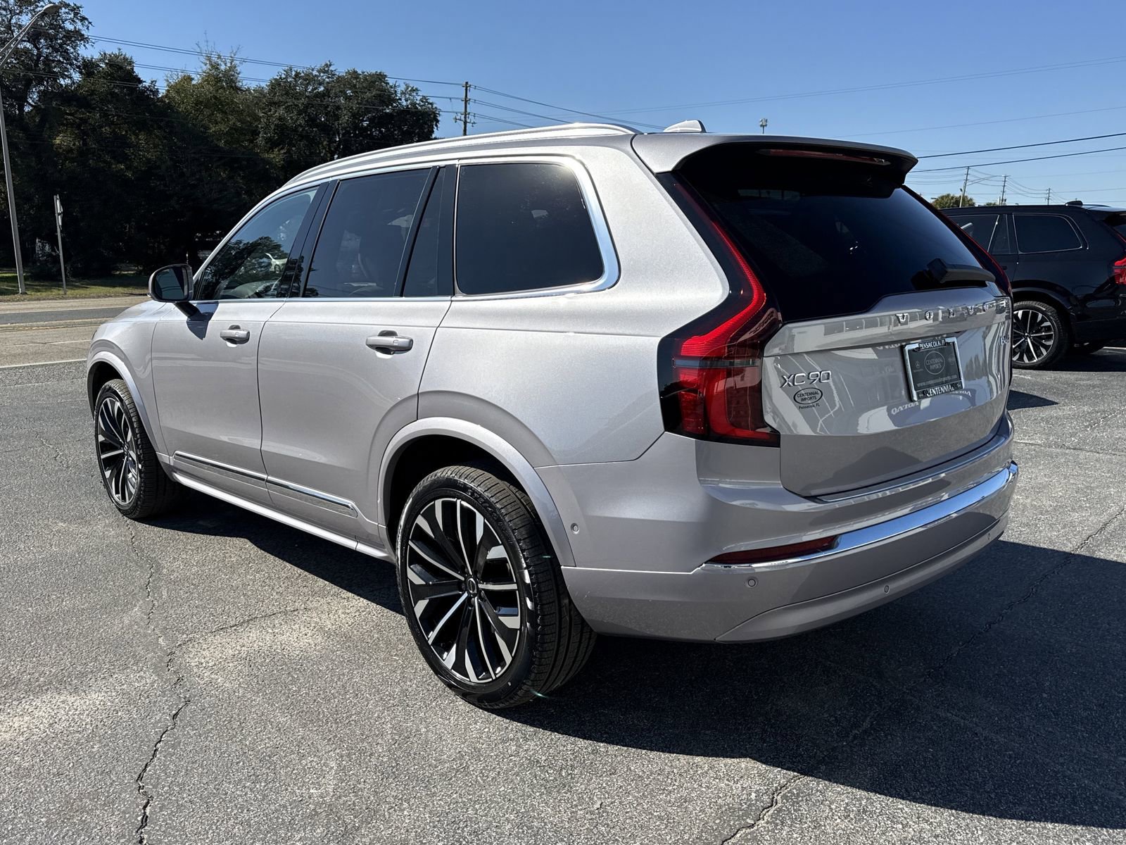 New 2026 Volvo XC90 B6 Plus w/ Protection Package Premier image 3