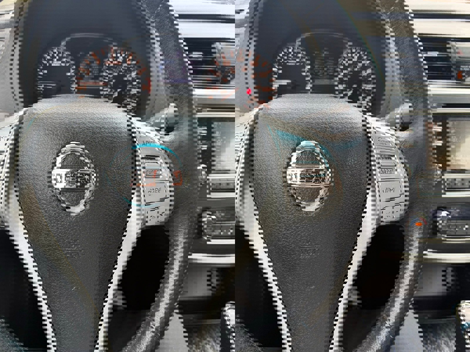 Used 2017 Nissan Altima 2.5 SL w/ Moonroof Package image 19