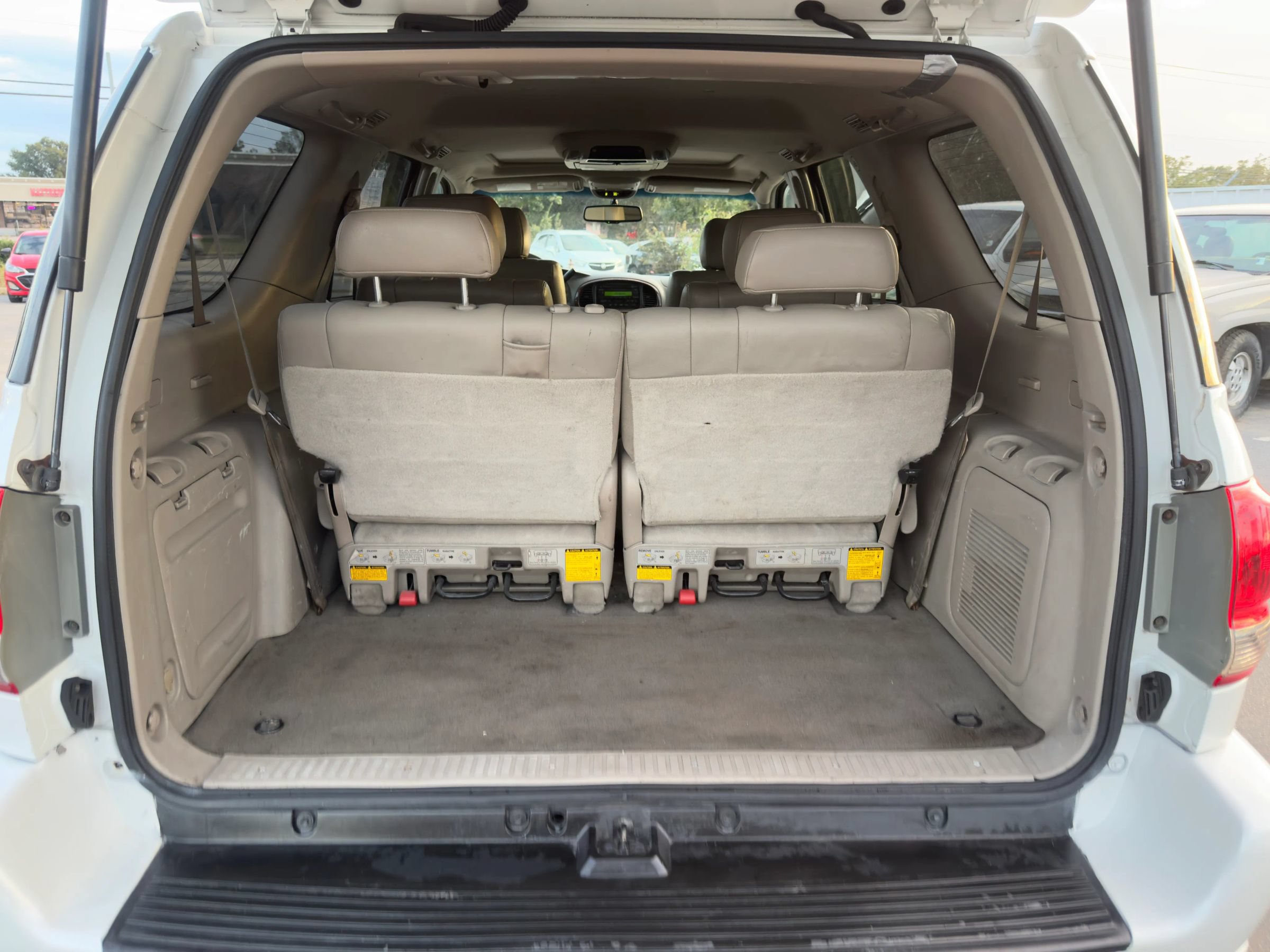Used 2007 Toyota Sequoia Limited w/ Luxury Pkg RWD image 13