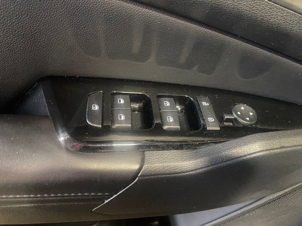 Used 2024 Kia Sportage X-Pro image 7