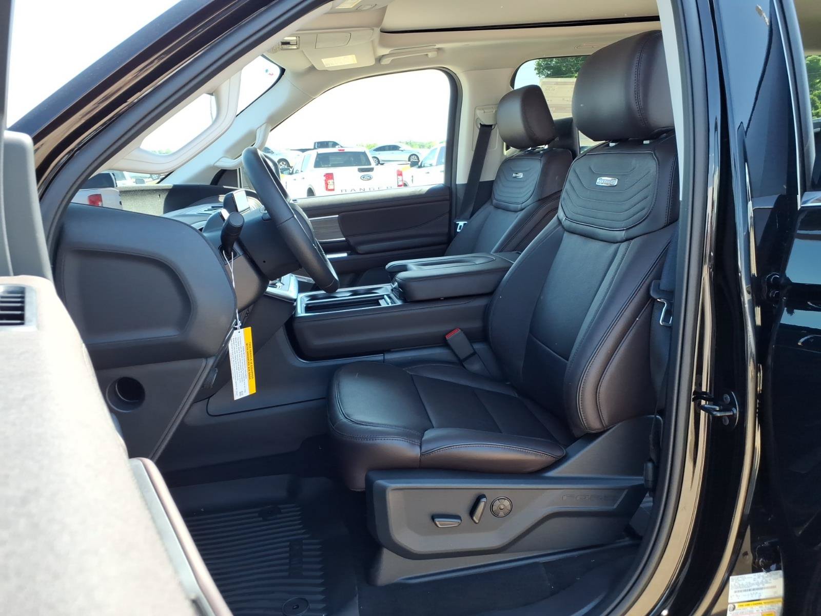 New 2026 Ford Expedition Max Platinum w/ Platinum Ultimate Package AWD/4WD image 15