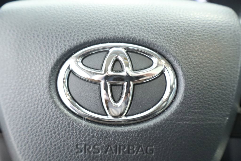 Used 2022 Toyota Highlander Platinum AWD/4WD image 38