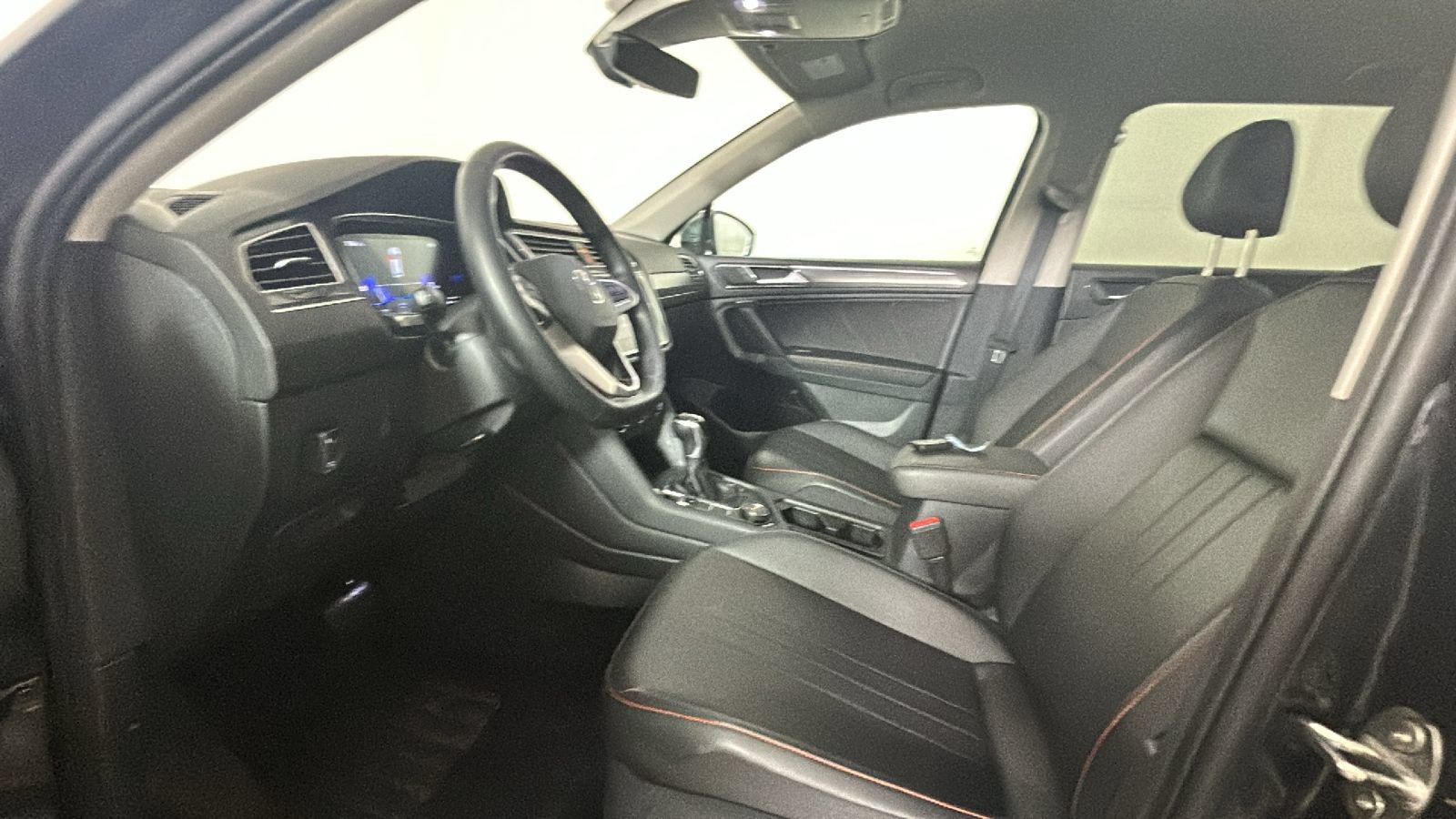 Used 2024 Volkswagen Tiguan Wolfsburg Edition AWD/4WD image 10