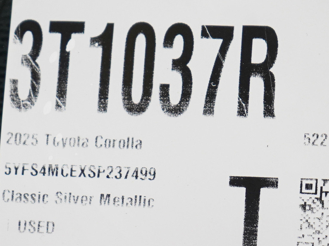 Used 2025 Toyota Corolla SE image 28