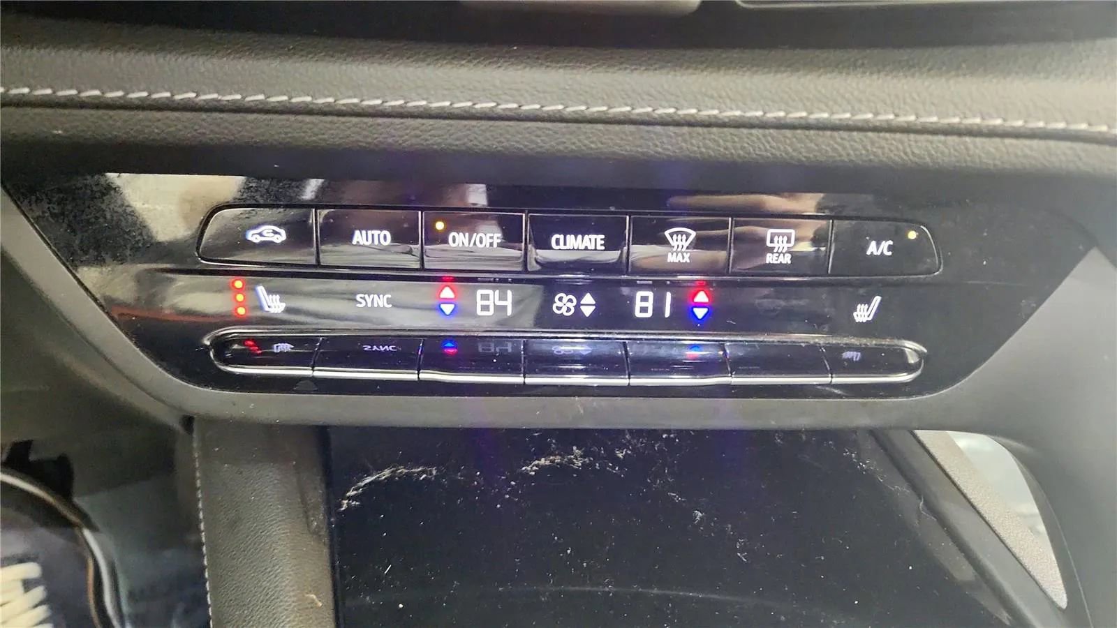 Used 2023 Buick Envision Preferred image 30