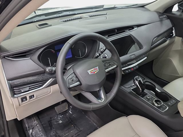 Used 2022 Cadillac XT4 Premium Luxury w/ Cold Weather Package image 13