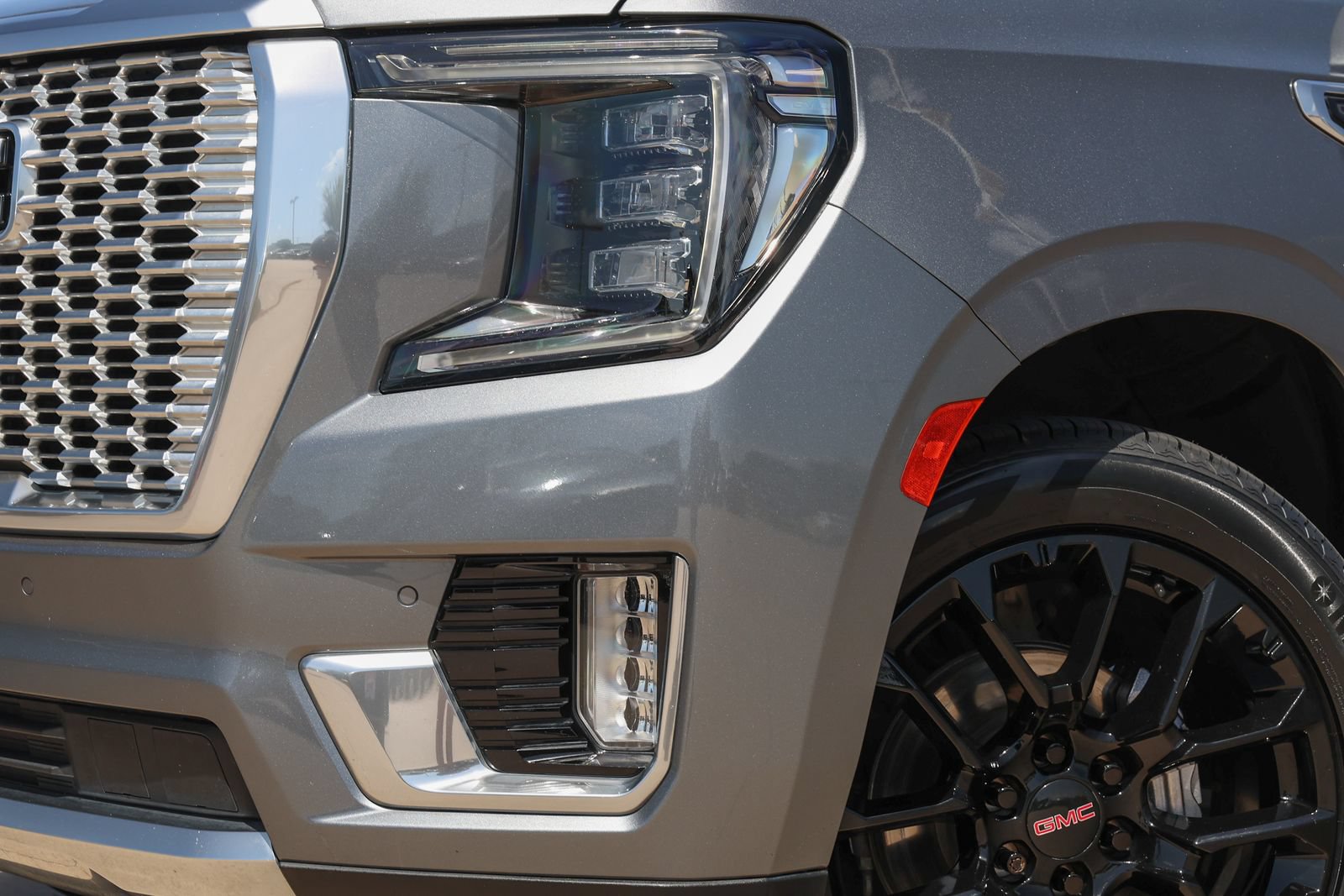 Used 2022 GMC Yukon Denali w/ Max Trailering Package AWD/4WD image 12