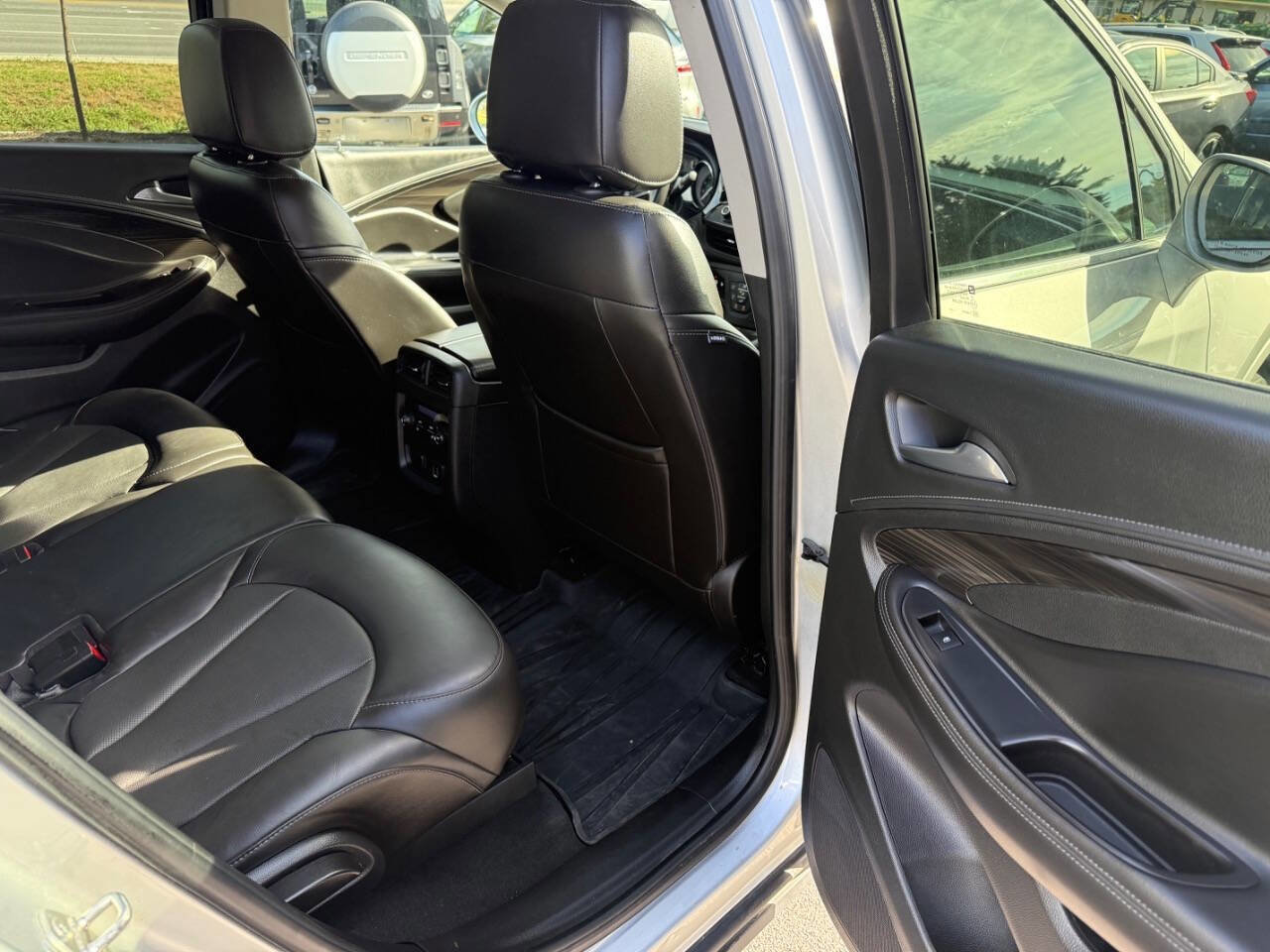 Used 2019 Buick Envision Essence image 12