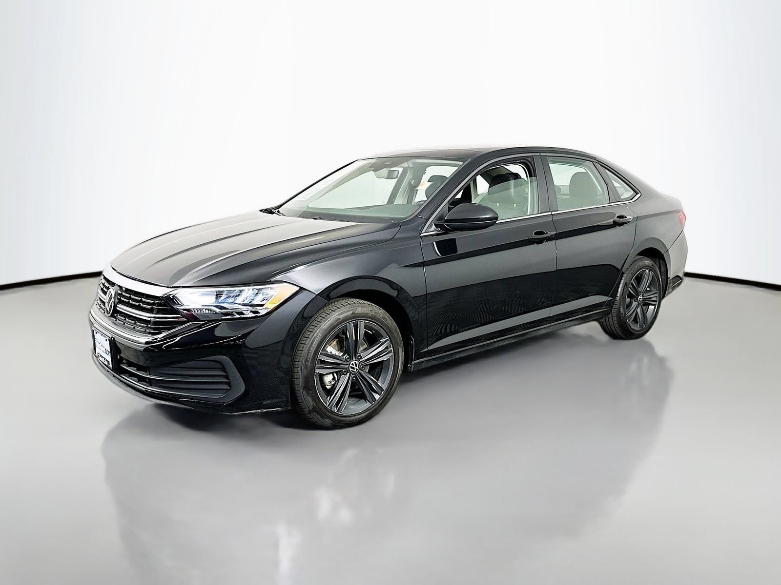 Used 2024 Volkswagen Jetta SE FWD image 4