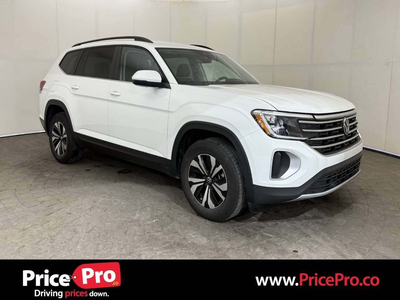 Used 2025 Volkswagen Atlas SE image 1