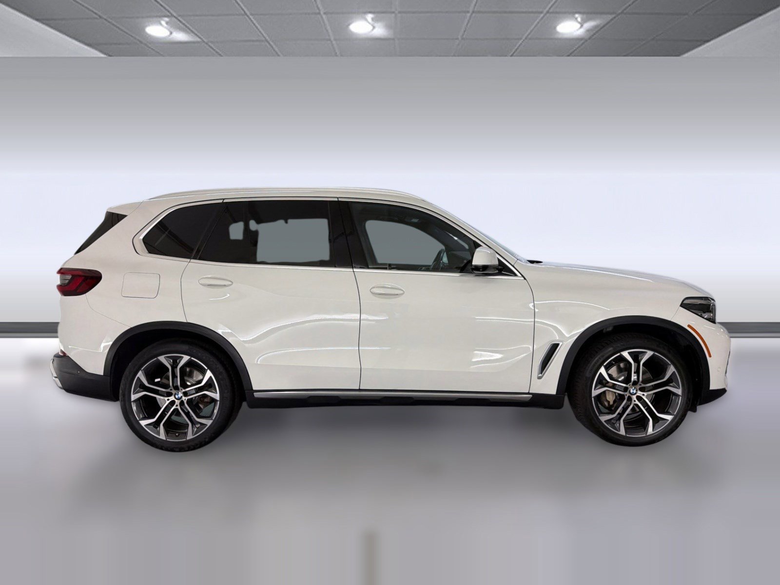 Certified 2023 BMW X5 sDrive40i w/ Climate Comfort Package image 7