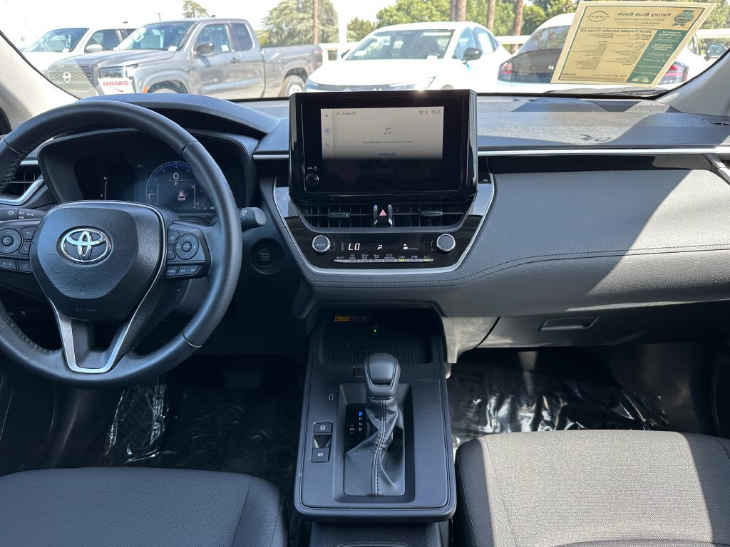 Used 2026 Toyota Corolla Cross LE w/ Moonroof Package FWD image 17