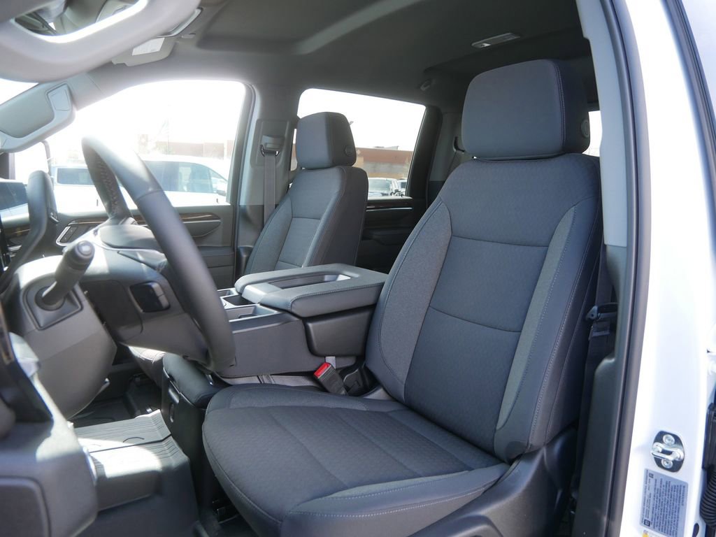 New 2026 GMC Sierra 3500 SLE w/ SLE Value Package AWD/4WD image 4