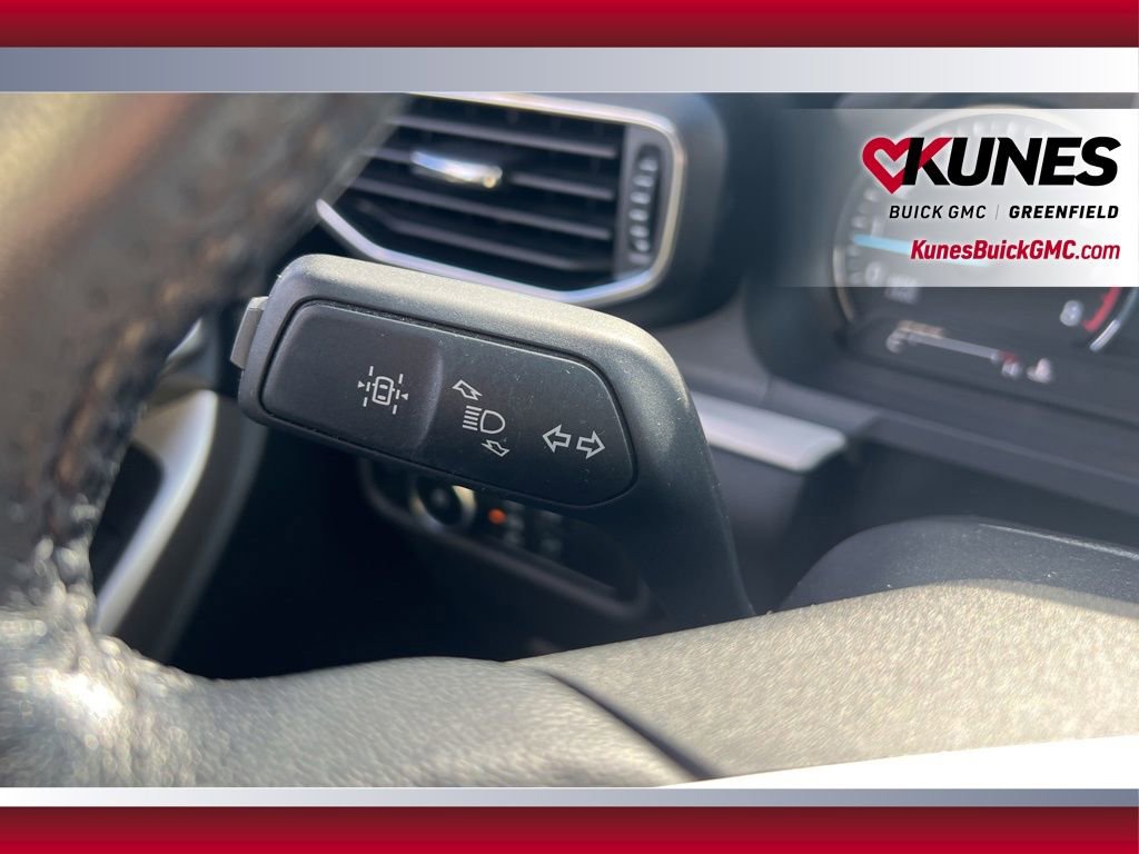 Used 2023 Ford Explorer XLT w/ Equipment Group 202A image 19