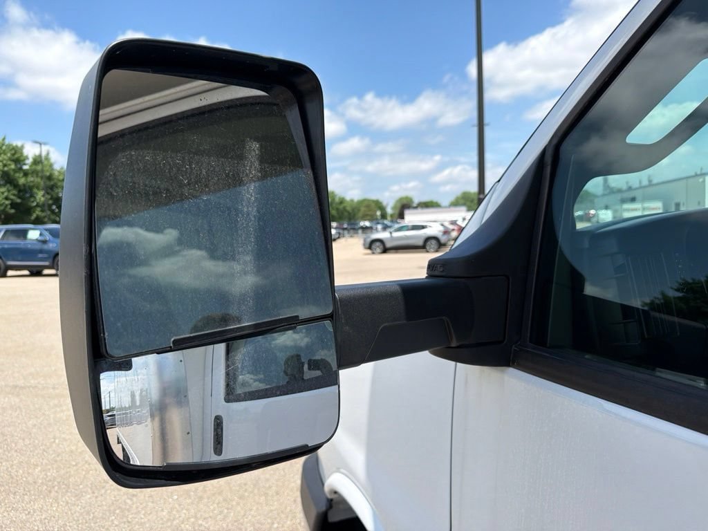 New 2025 Chevrolet Express 4500 w/ Power Convenience Package RWD image 10