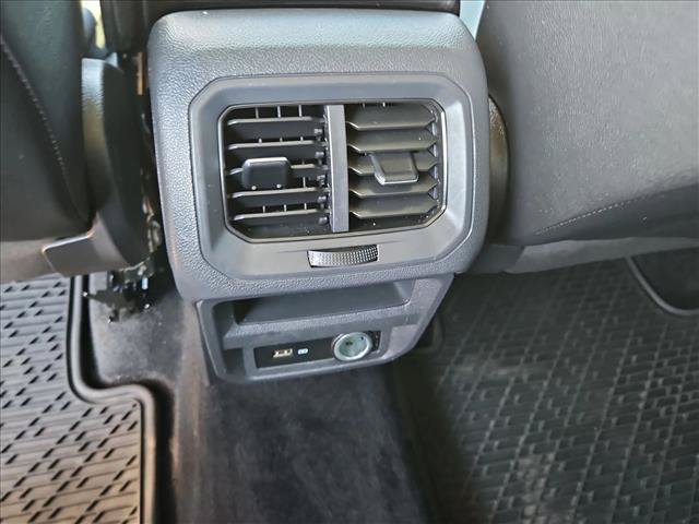Used 2020 Volkswagen Tiguan SE w/ Panoramic Sunroof Package FWD image 17