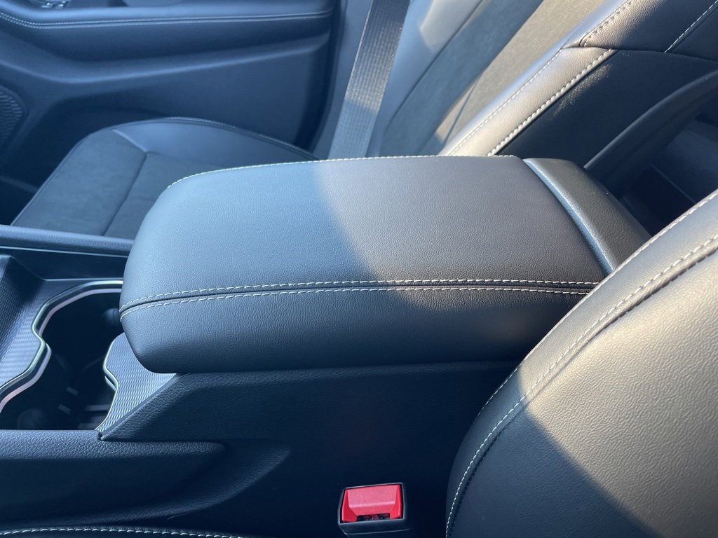 New 2025 Jeep Grand Cherokee L Altitude image 13