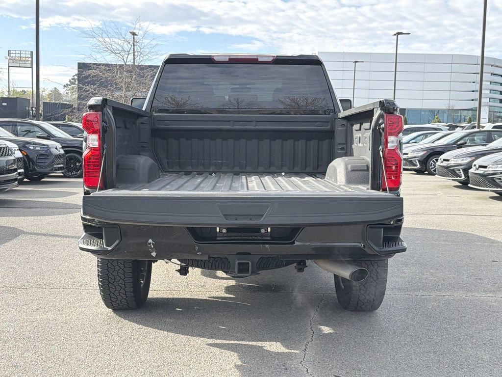 Used 2022 Chevrolet Silverado 2500 Custom w/ Custom Value Package image 14