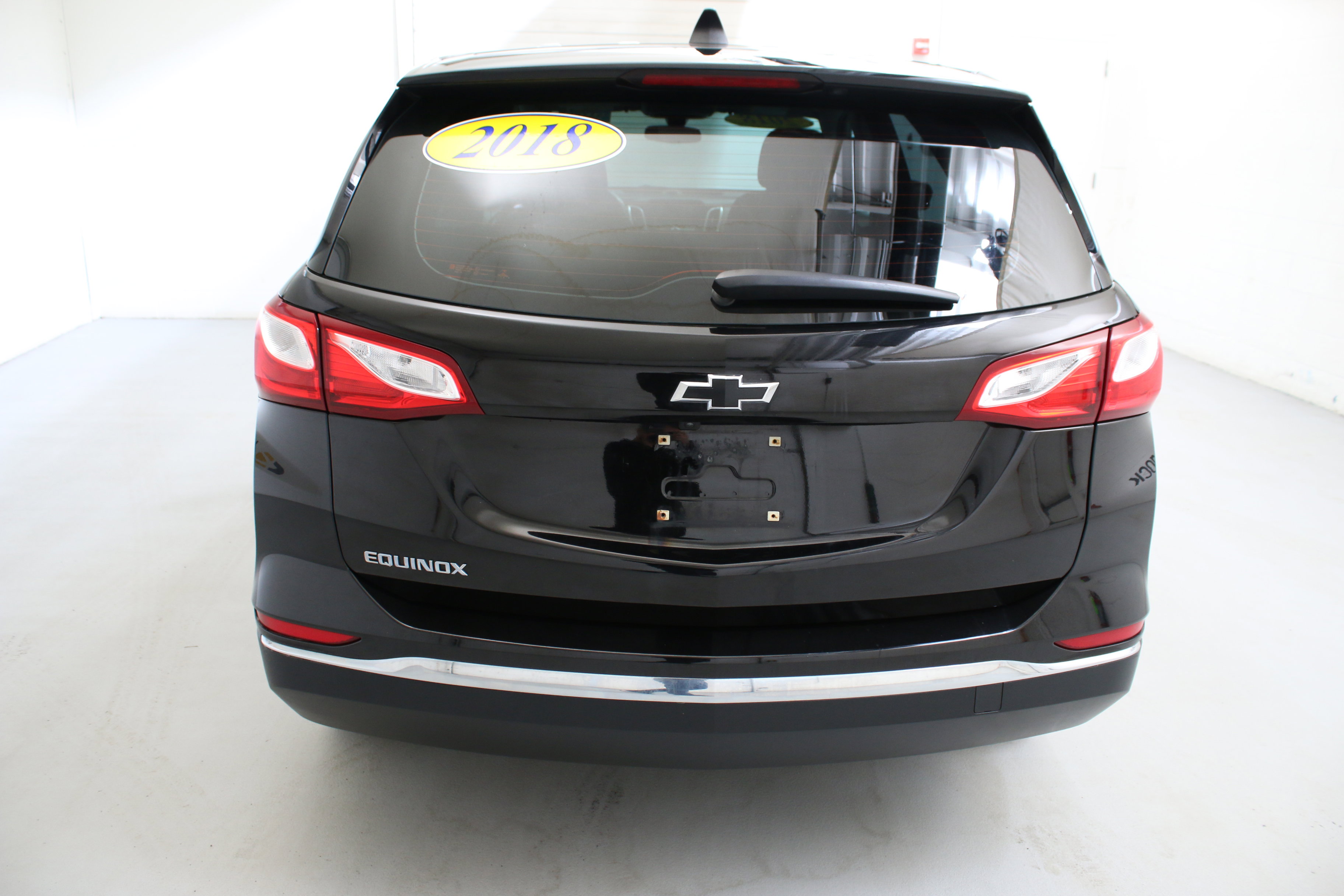 Used 2018 Chevrolet Equinox LS FWD image 8