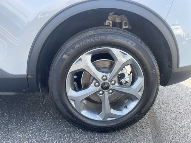 Used 2025 Ford Escape ST-Line Select AWD/4WD image 30