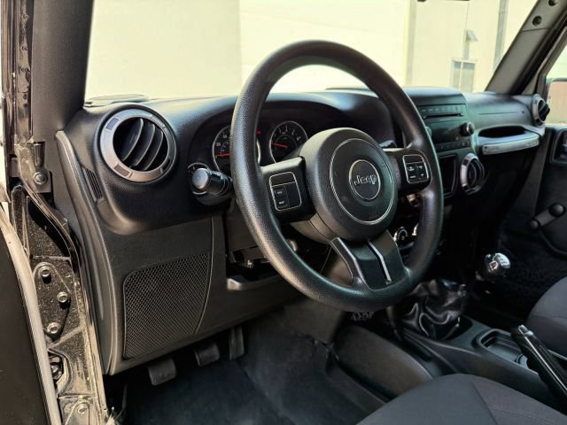 Used 2015 Jeep Wrangler Sport AWD/4WD image 15