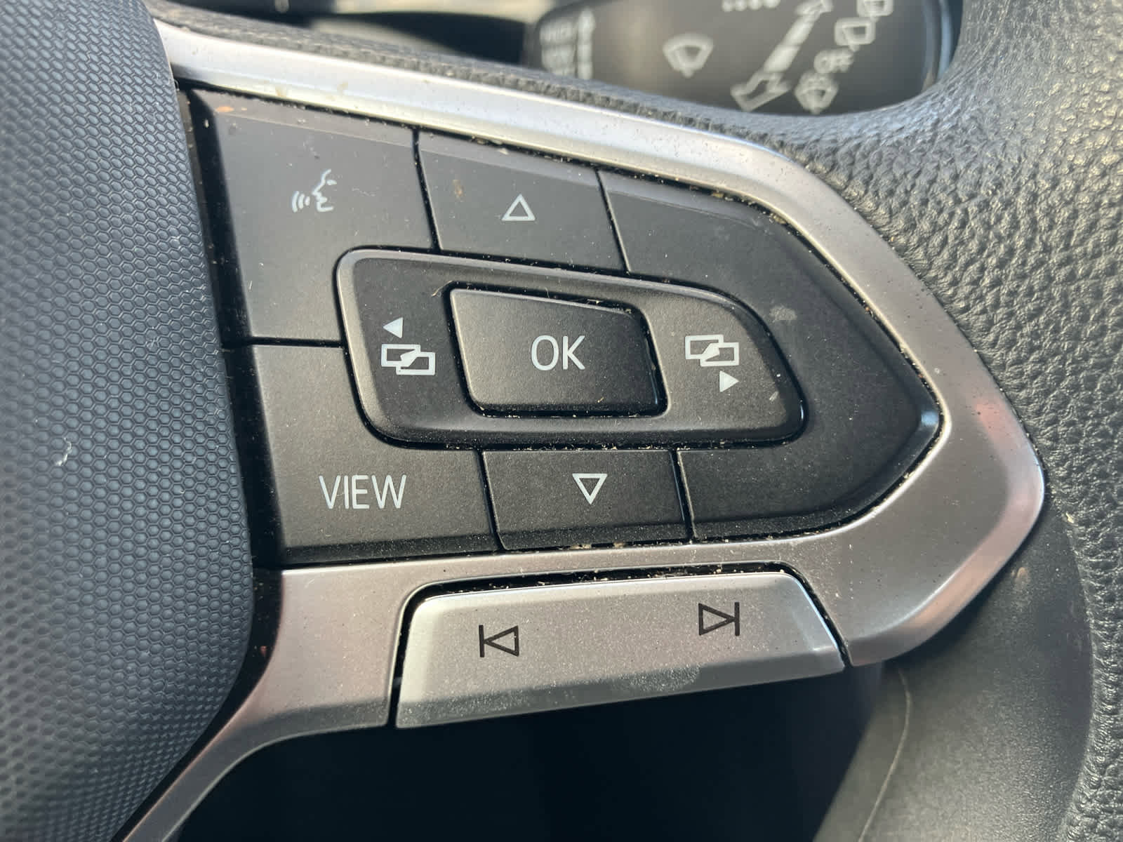 Used 2022 Volkswagen Taos S image 18