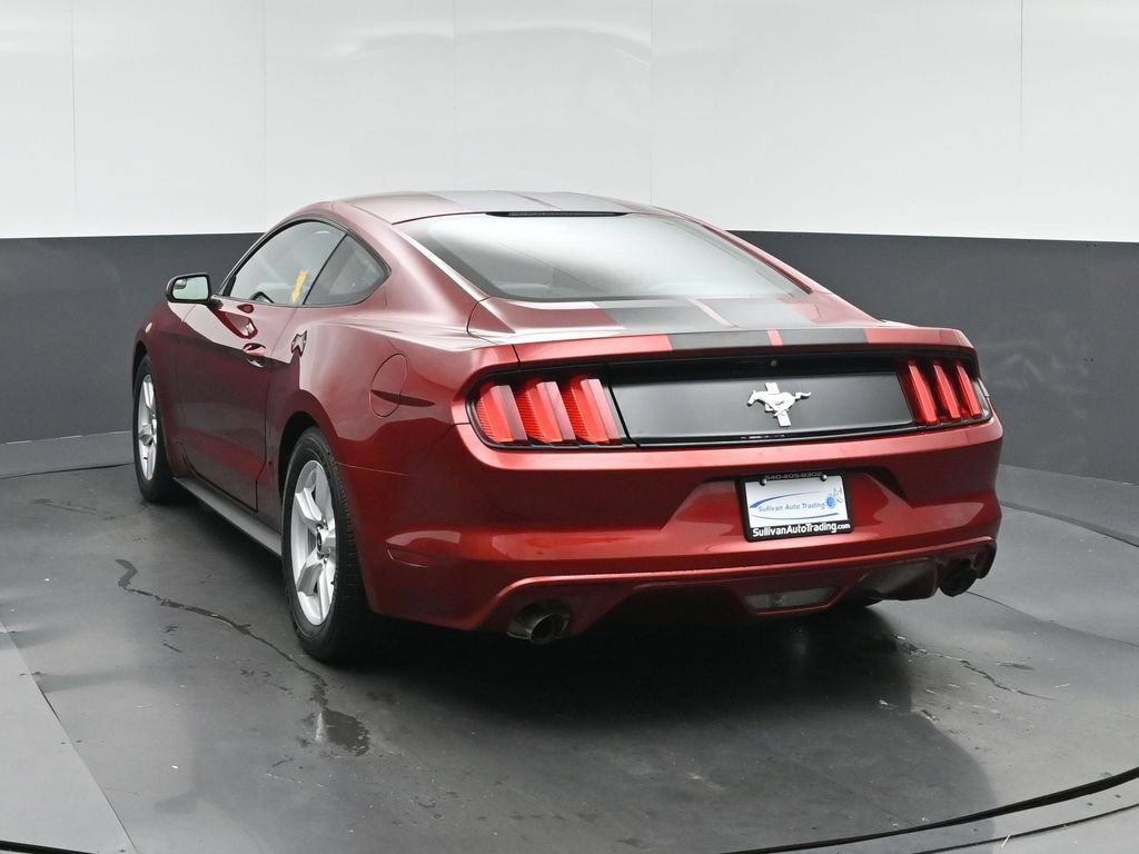 Used 2016 Ford Mustang Coupe RWD image 5