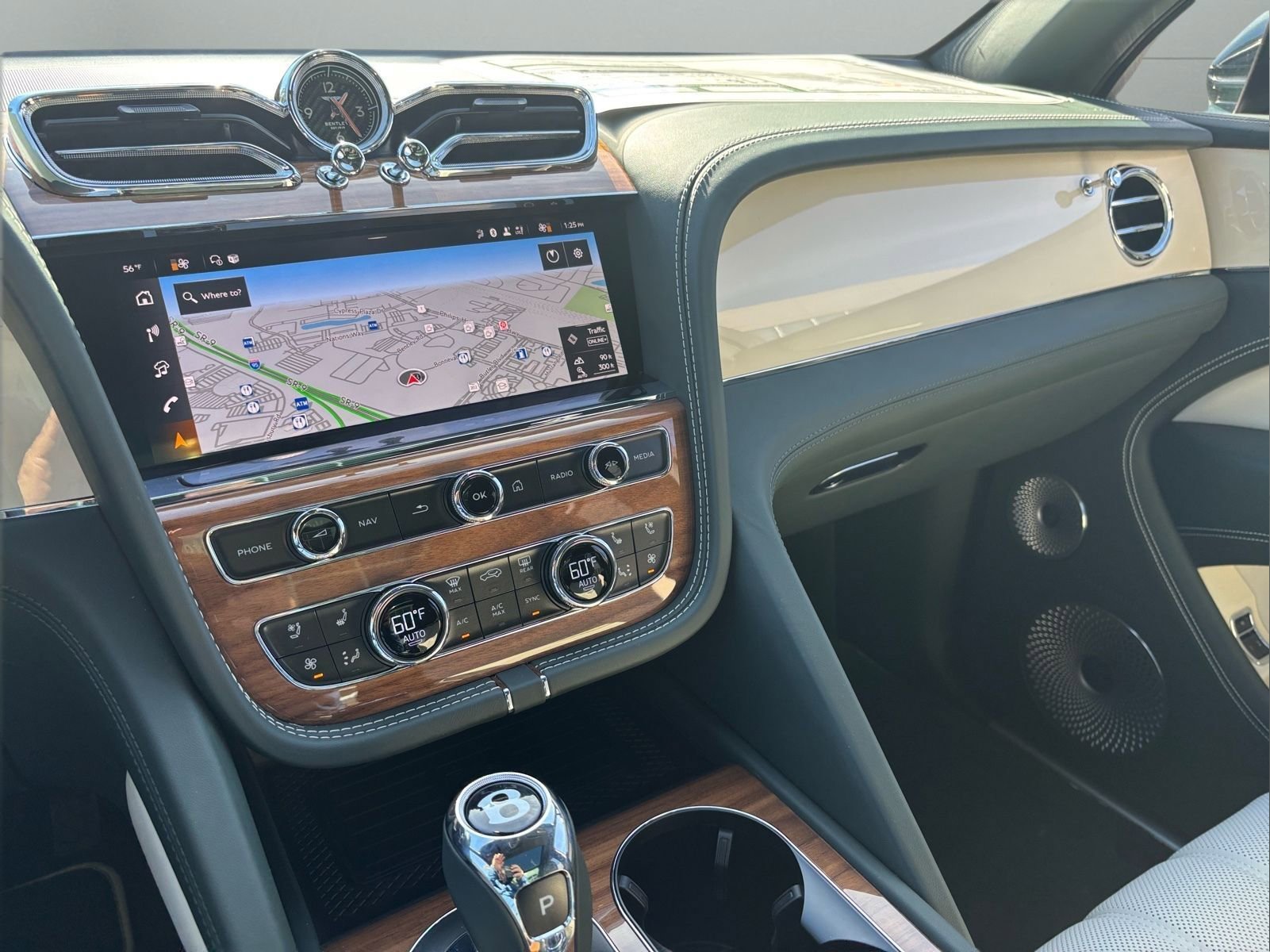 New 2025 Bentley Bentayga Extended Wheelbase image 45