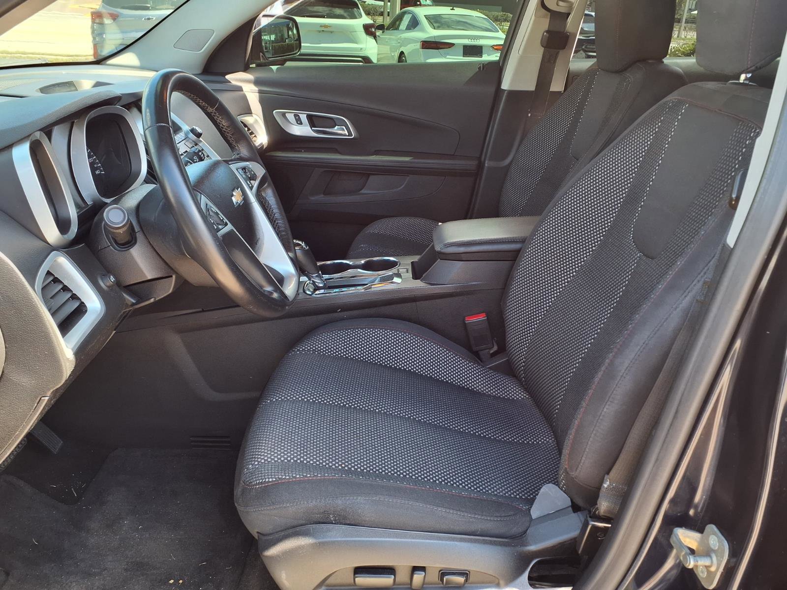 Used 2017 Chevrolet Equinox LT w/ Driver Confidence Package II AWD/4WD image 11