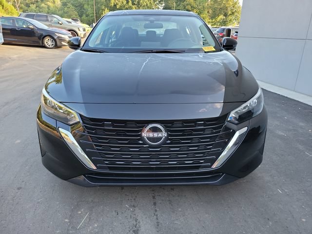 Used 2025 Nissan Sentra SV FWD image 2