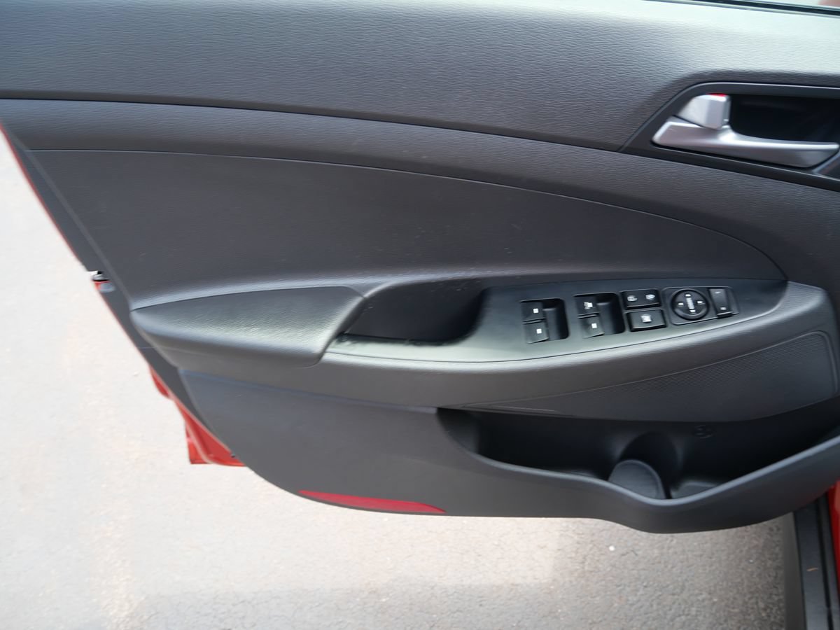 Used 2016 Hyundai Tucson SE w/ Option Group 02 AWD/4WD image 15