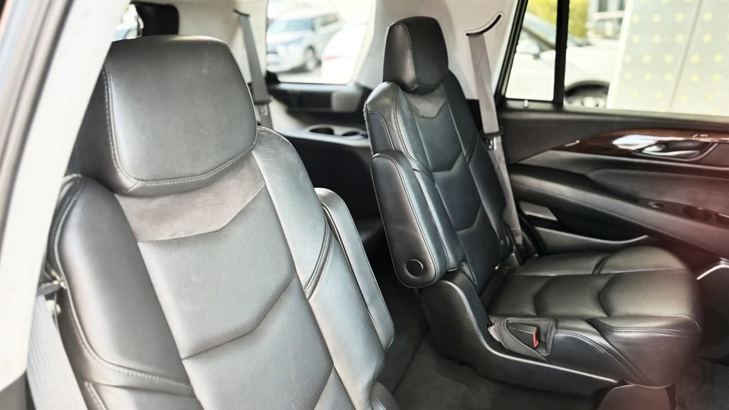 Used 2015 Cadillac Escalade Premium AWD/4WD image 19