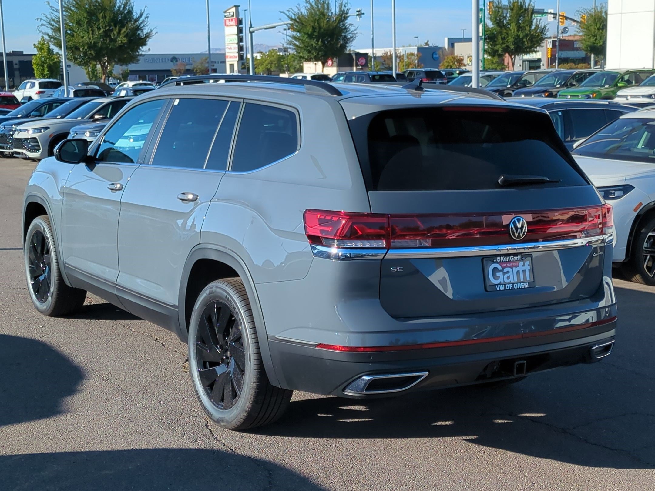 New 2026 Volkswagen Atlas SE image 8