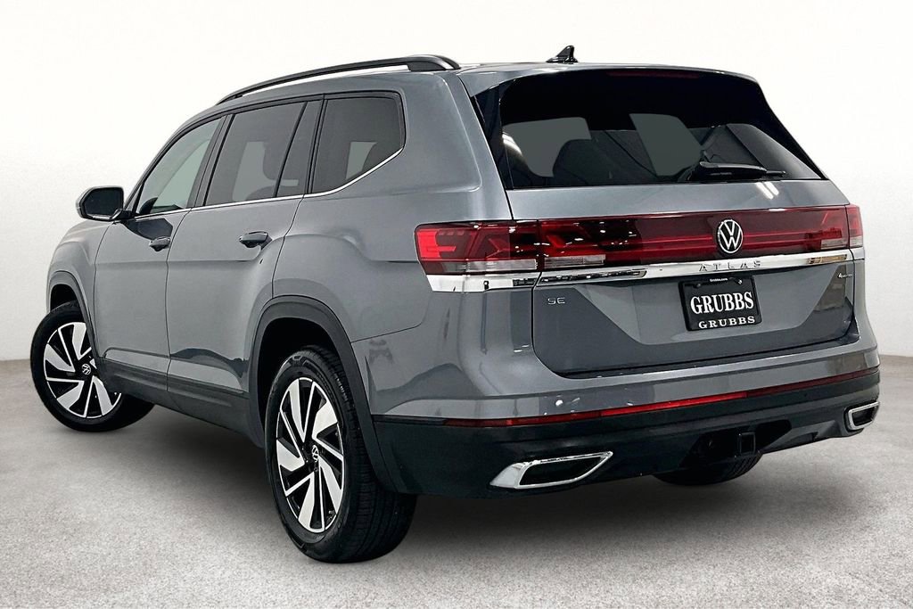 Used 2024 Volkswagen Atlas SE AWD/4WD image 12