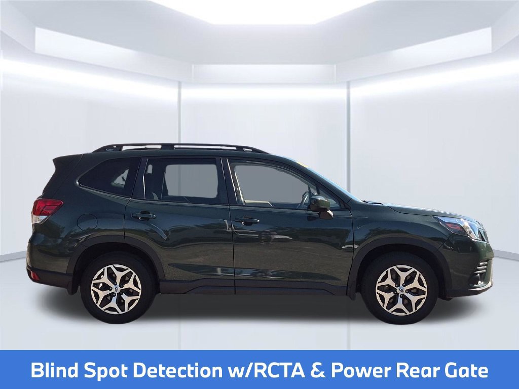 Used 2023 Subaru Forester Premium AWD/4WD image 9