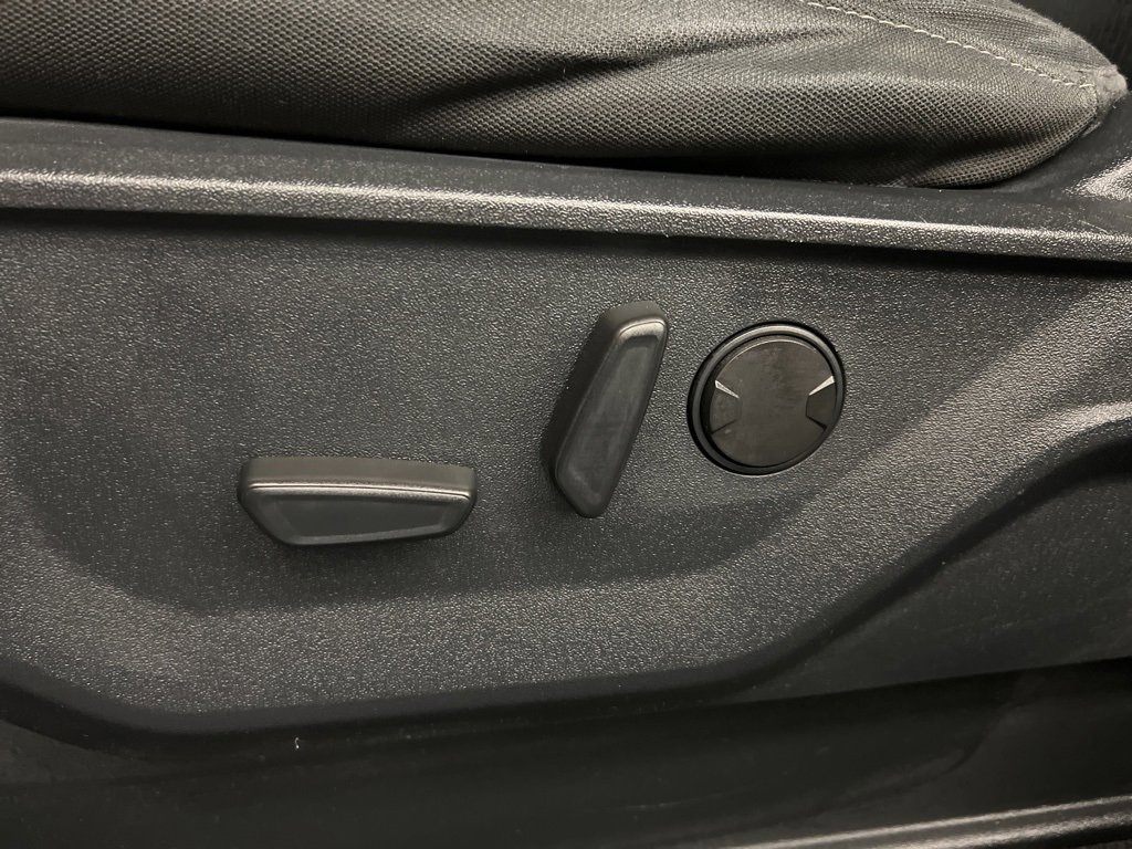 Certified 2022 Ford F150 XLT w/ Equipment Group 302A High image 28