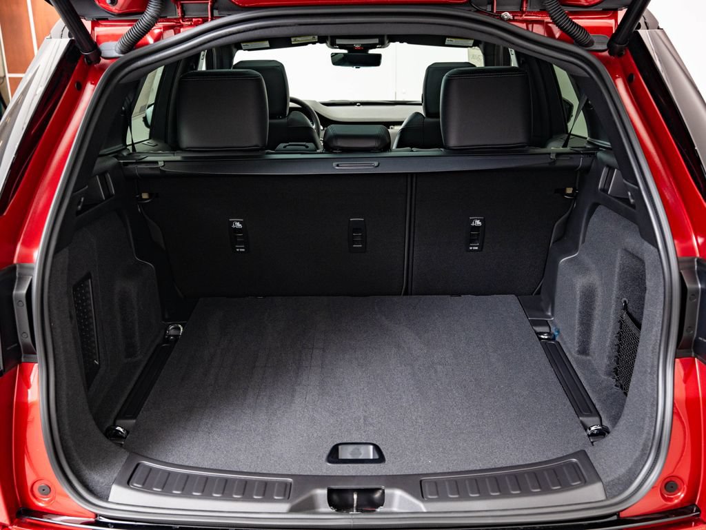 New 2026 Land Rover Discovery Sport Landmark AWD/4WD image 18