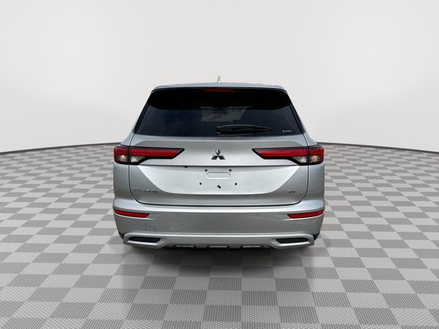 Used 2024 Mitsubishi Outlander SE Black Edition image 8