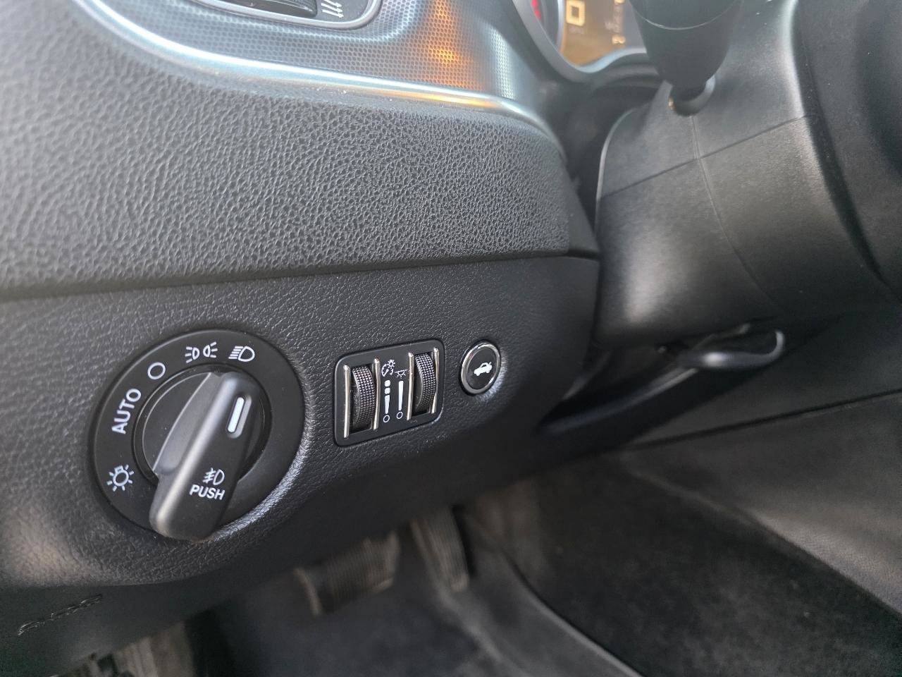 Used 2015 Dodge Charger SXT w/ Rallye Group image 17