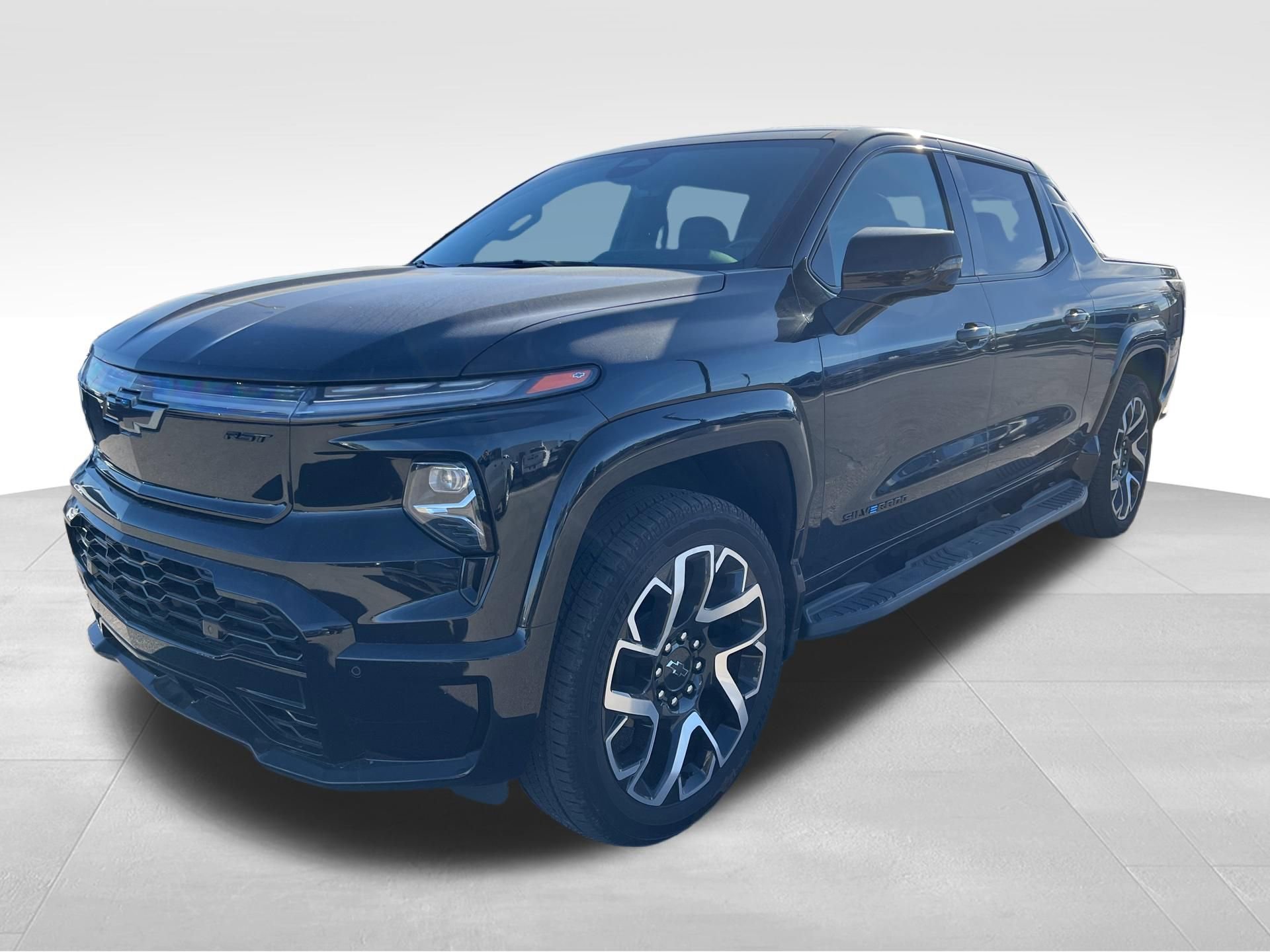 Used 2024 Chevrolet Silverado EV RST AWD/4WD image 10