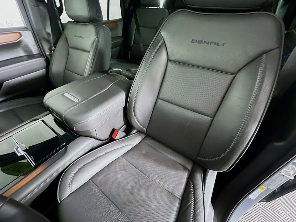Used 2025 GMC Yukon Denali image 21