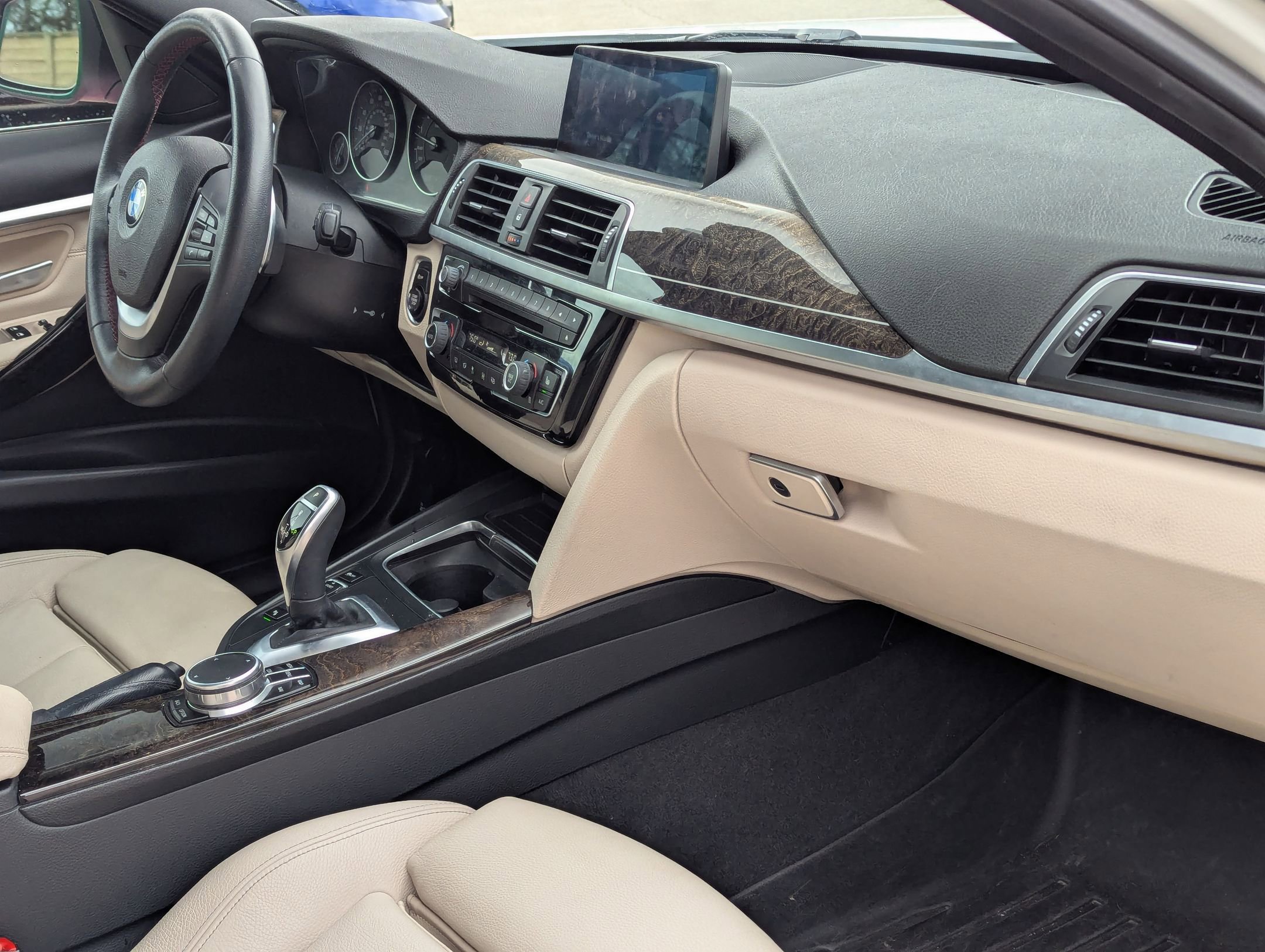 Used 2017 BMW 330i Sedan image 29