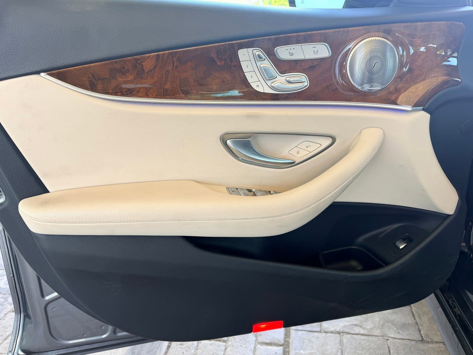 Used 2018 Mercedes-Benz E 400 4MATIC Sedan image 19