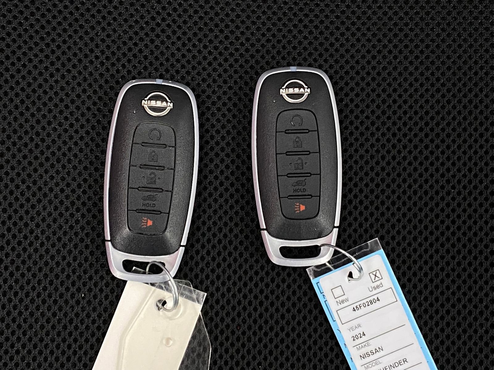 Used 2024 Nissan Pathfinder Platinum w/ Black Appearance Package image 9