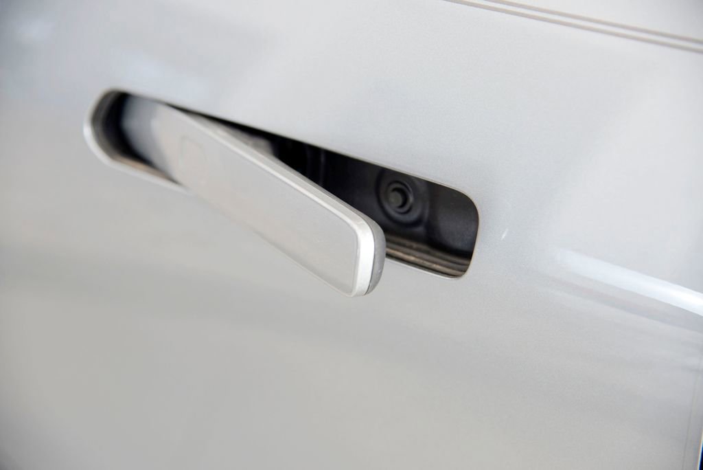 Certified 2025 Chevrolet Equinox EV LT image 13