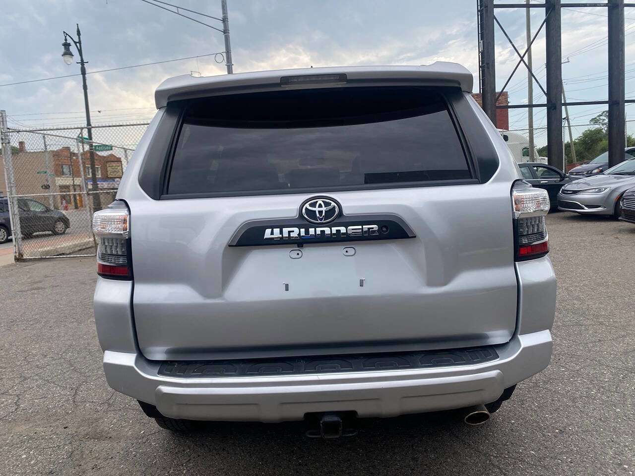 Used 2018 Toyota 4Runner Limited image 9