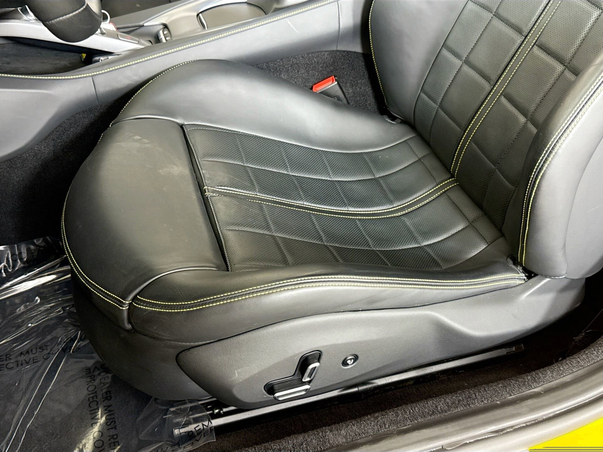 Certified 2022 Ferrari Portofino M image 18