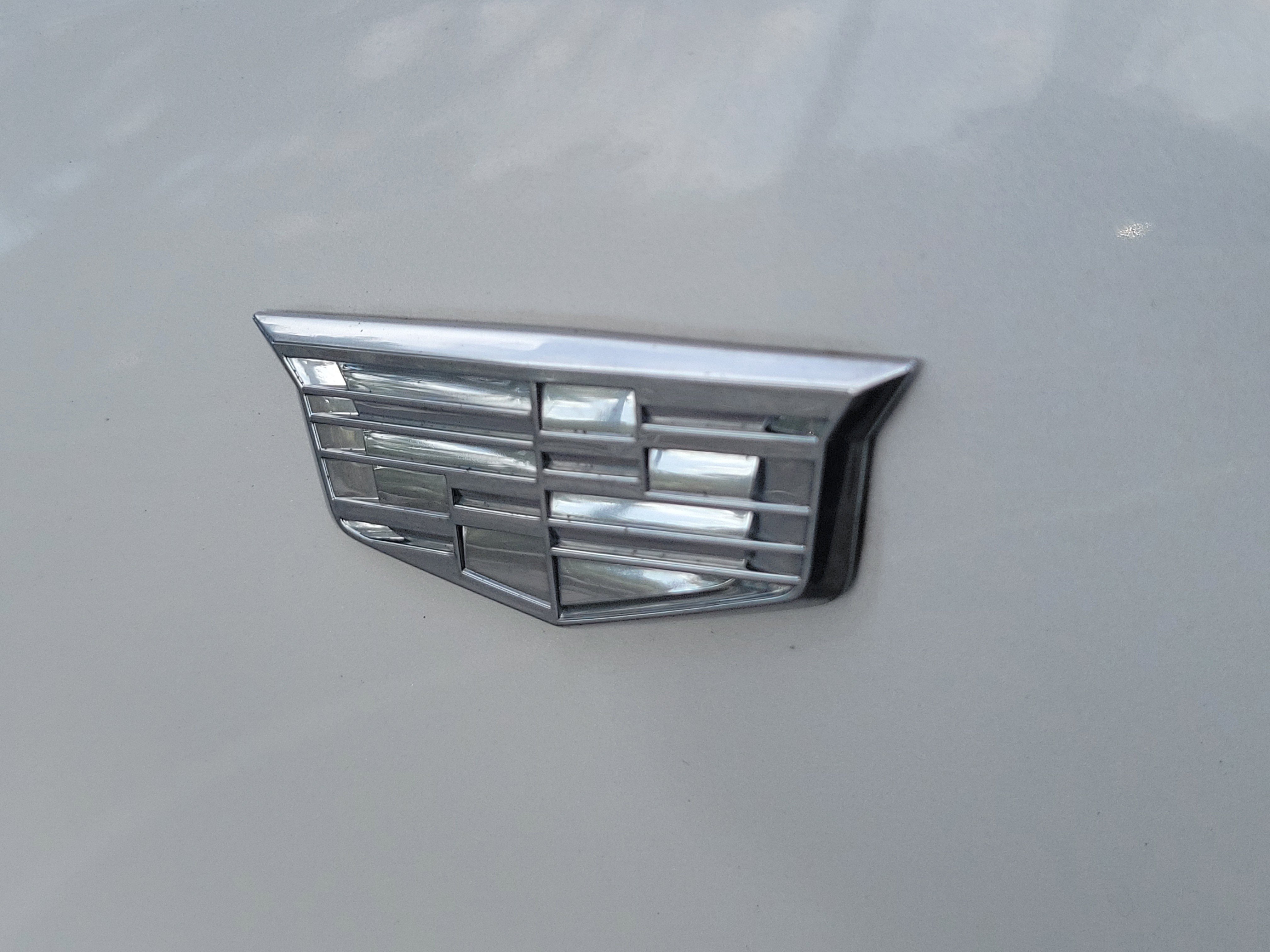 Used 2020 Cadillac XT4 Premium Luxury w/ Enhanced Visibility Package image 7