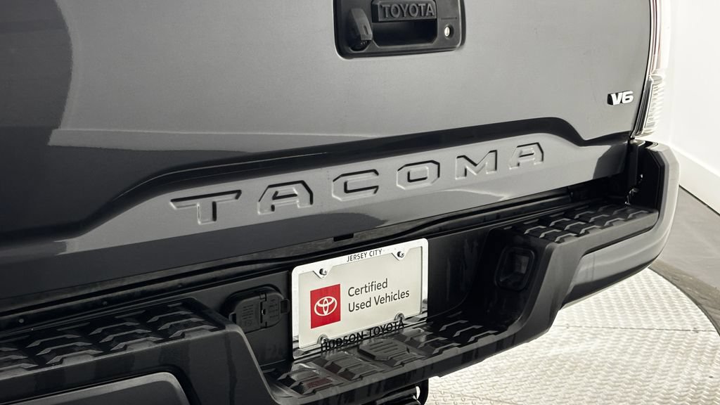Used 2023 Toyota Tacoma TRD Sport AWD/4WD image 9
